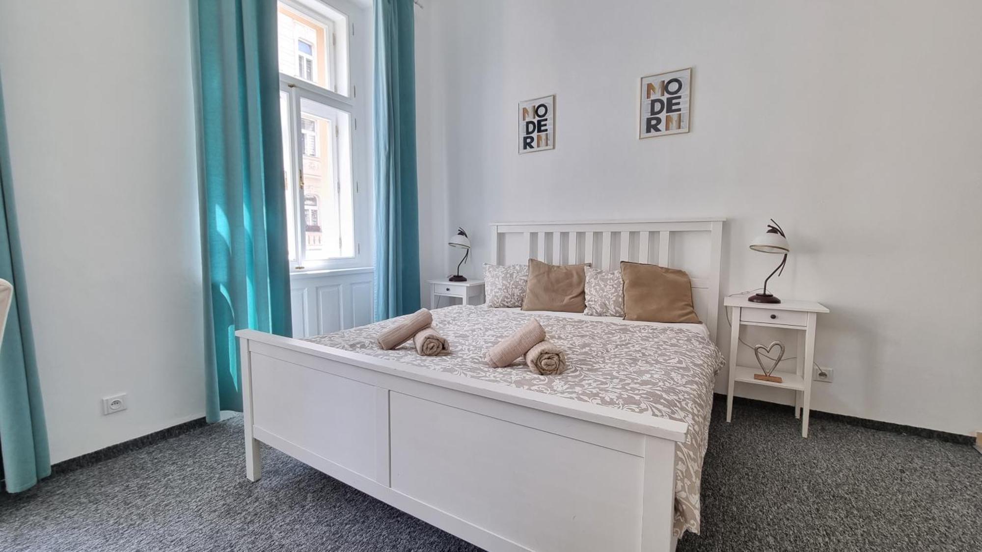 Finnem Rentals Tyrsova براغ المظهر الخارجي الصورة