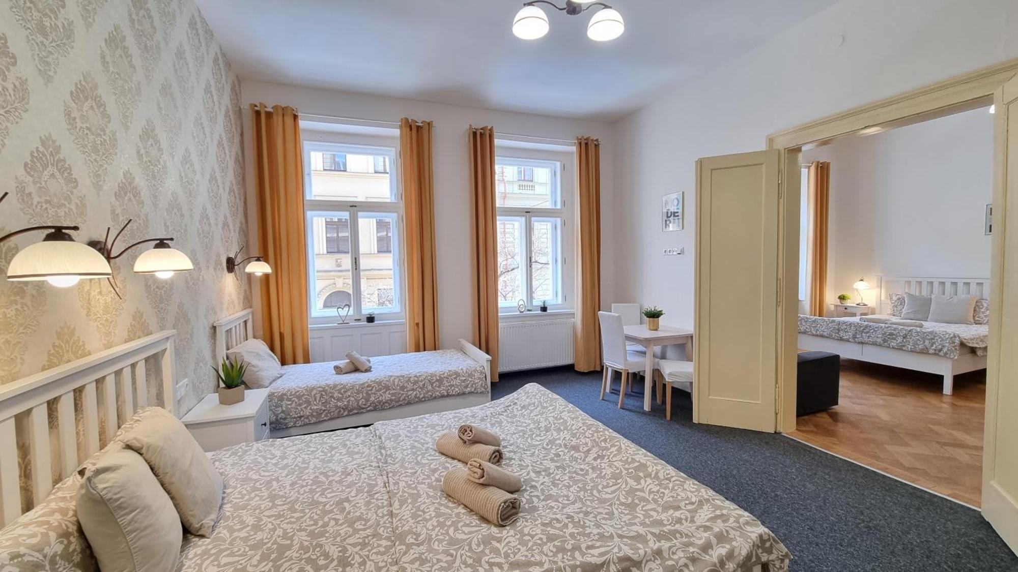 Finnem Rentals Tyrsova براغ المظهر الخارجي الصورة