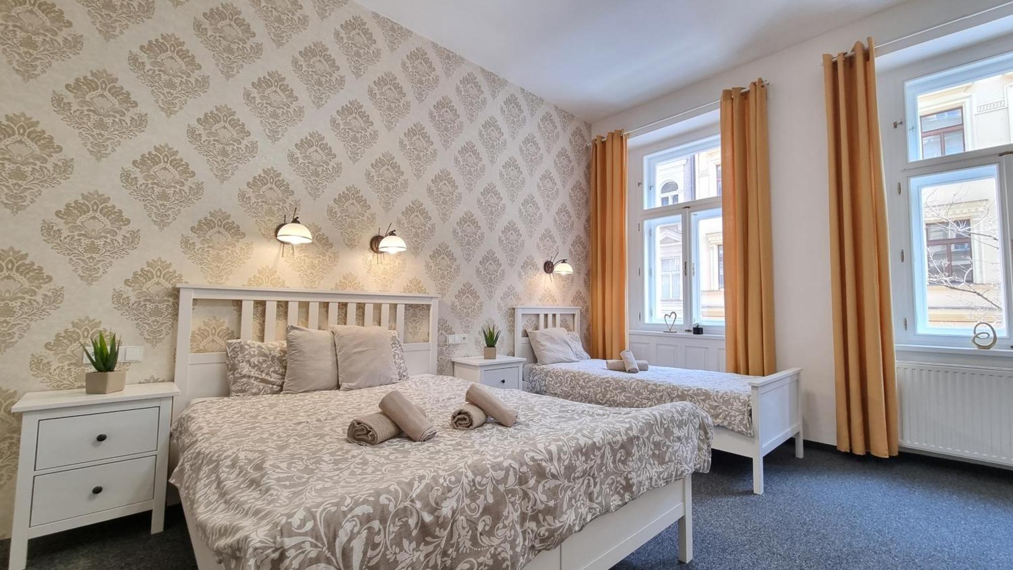 Finnem Rentals Tyrsova براغ المظهر الخارجي الصورة